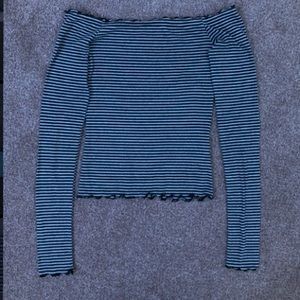 lettuce edge Hollister off the shoulder top